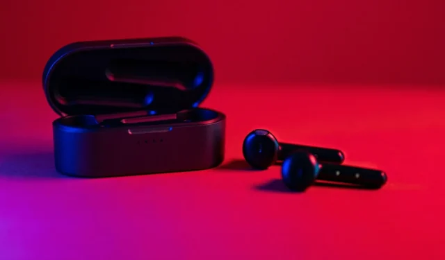 5 najlepszych bezprzewodowych słuchawek dousznych do kupienia w 2023 roku