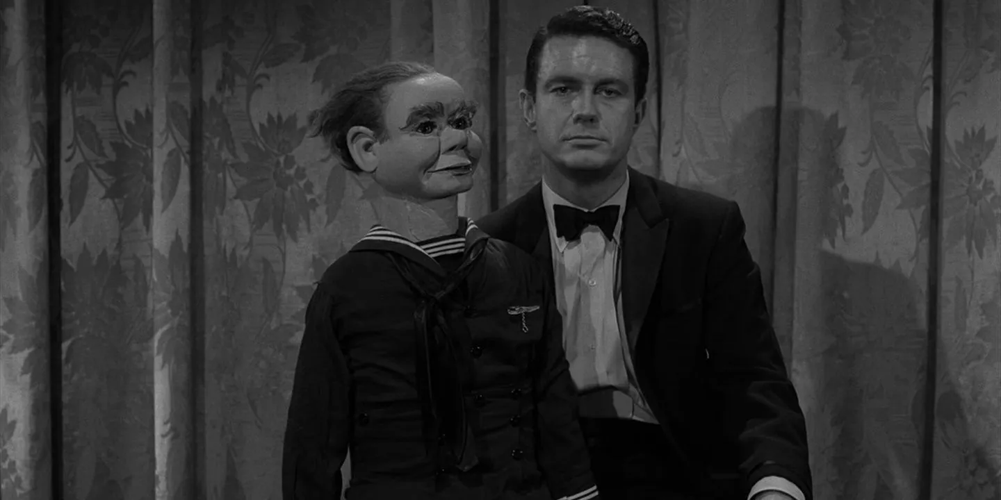 El muñeco titular y su operador en el episodio The Twilight Zone