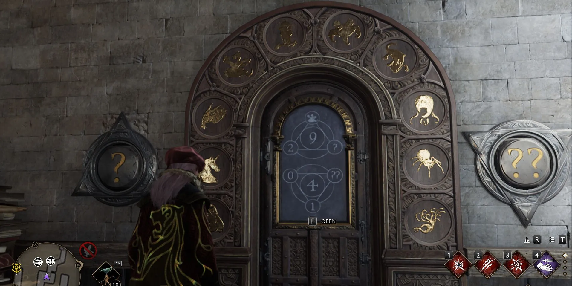 Immagine della porta dei dadi del puzzle vicino all'aula di Divinazione in Hogwarts Legacy.