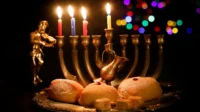 Os 10 principais alimentos tradicionais de Hanukkah em 2023