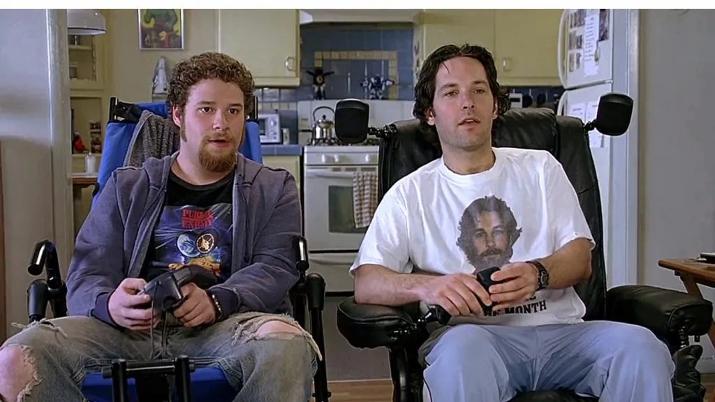 Seth Rogen and Paul Rudd gaming in The 40-year-old Virgin