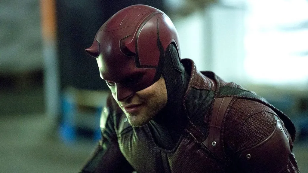 Los mejores programas de superhéroes: Daredevil con su característica máscara roja