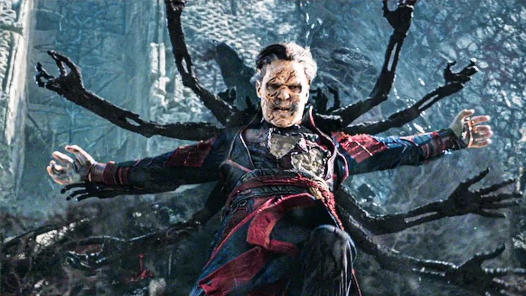 Doctor Strange verwandelt seine eigene Leiche in eine Marionette und kanalisiert böse Magie im Multiversum des Wahnsinns
